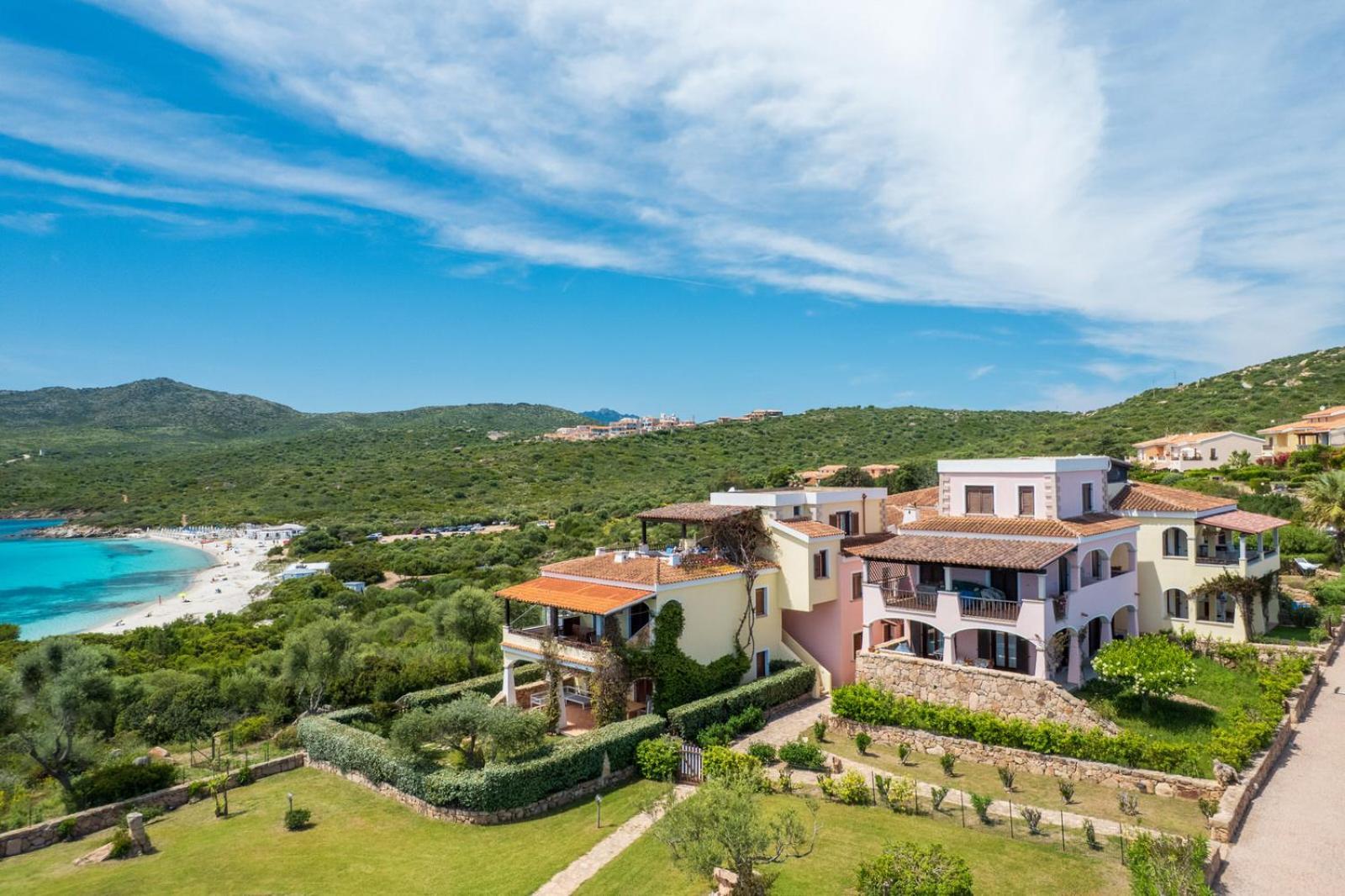 Spiaggia Bianca Pedra Rosa - Your House In Sardinia Golfo Aranci Exterior photo