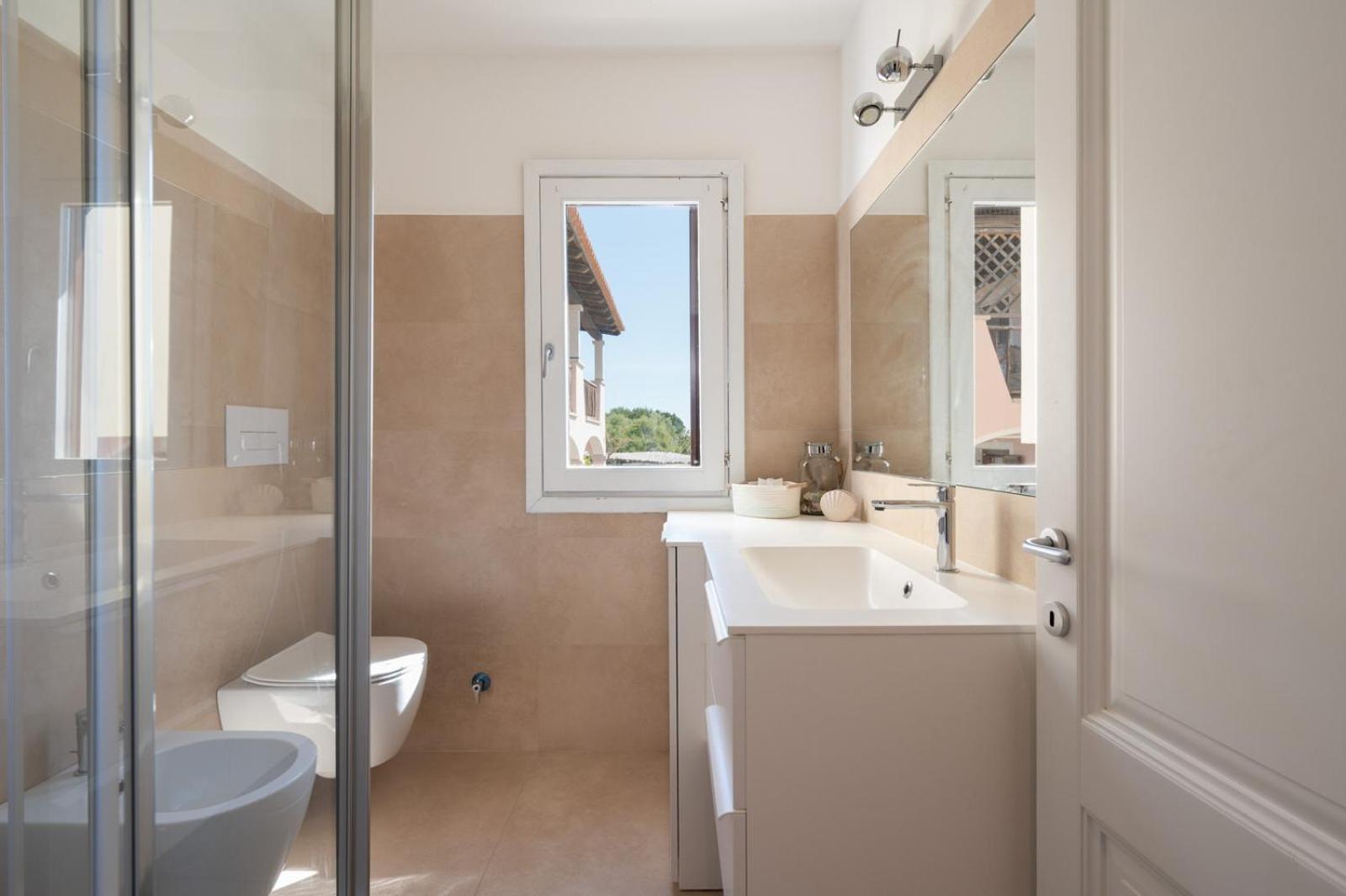 Spiaggia Bianca Pedra Rosa - Your House In Sardinia Golfo Aranci Room photo
